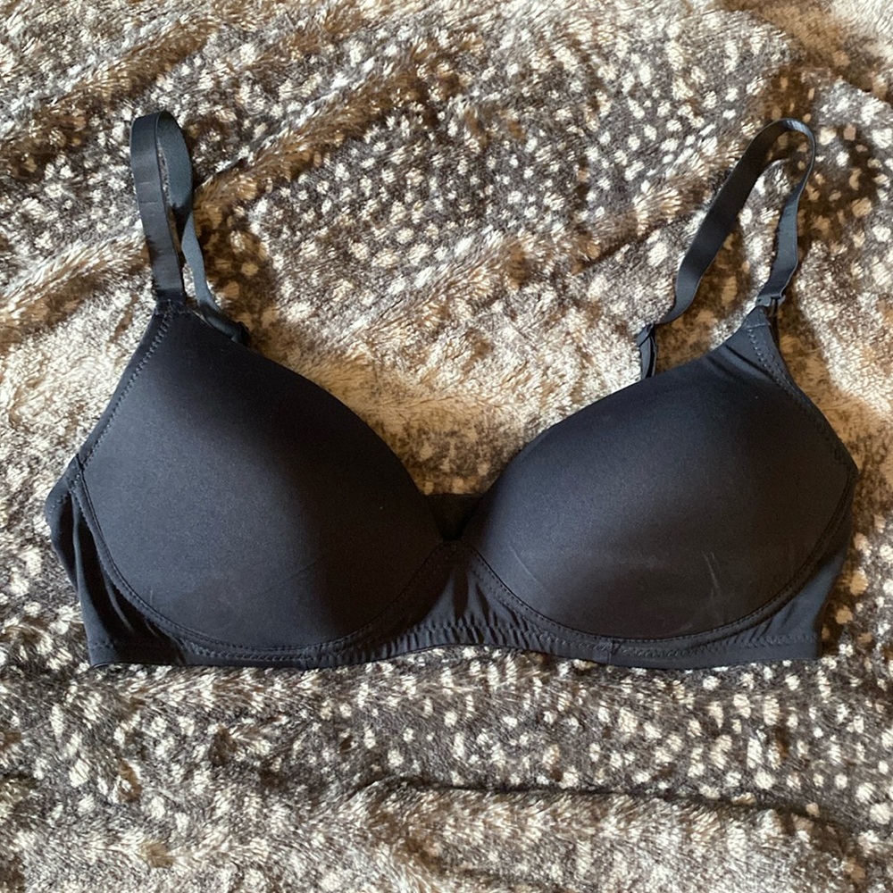 Side 36D bra! Brand is from George. Comfortable.